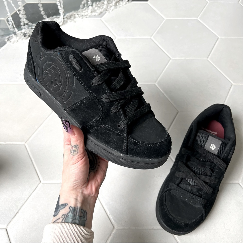 ELEMENT black skate shoes - FREE SHIPPING!